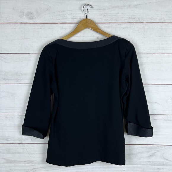 CHANEL Black Top with Gray Accents - Picture 2 of 7